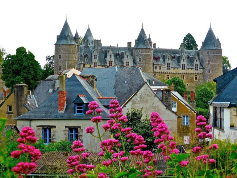 LA CAPITAL MUNDIAL DEL PERFUME ES UNA CIUDAD DE FRANCIA