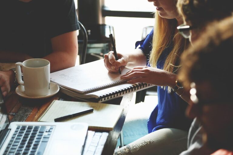 CREAR EVENTOS CON EXTRANJEROS PARA PRACTICAR IDIOMAS