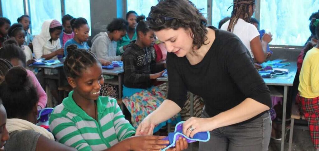 COLOMBIANA CAMBIA LA VIDA DE MILES DE MUJERES EN EL MUNDO