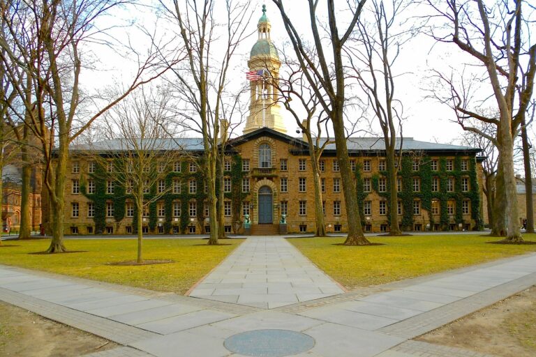 TOP 5 DE LAS MEJORES UNIVERSIDADES DEL MUNDO